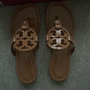 Tory Burch Patent Leather Milker Sandal Size 5.5